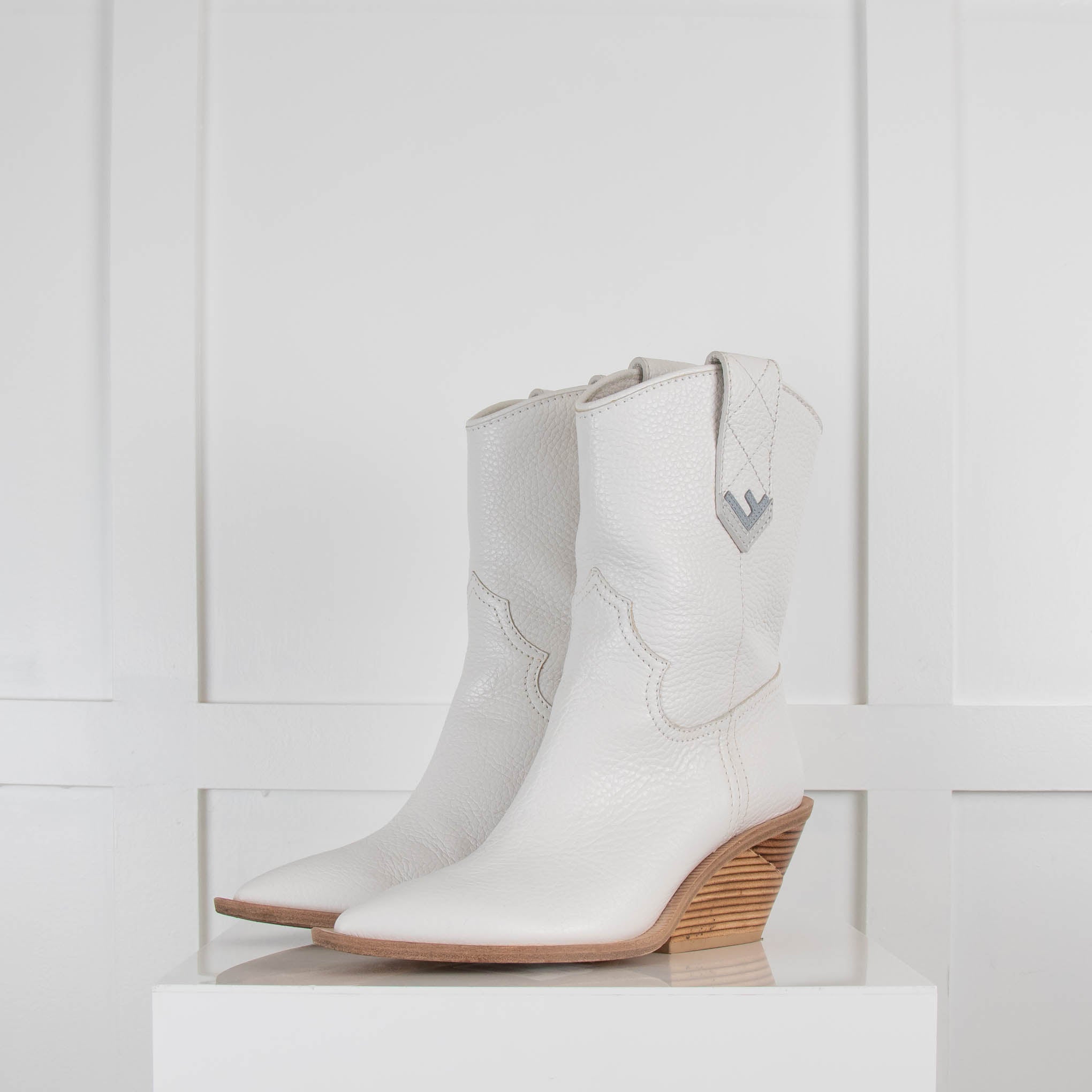 Fendi cowboy sale boots white