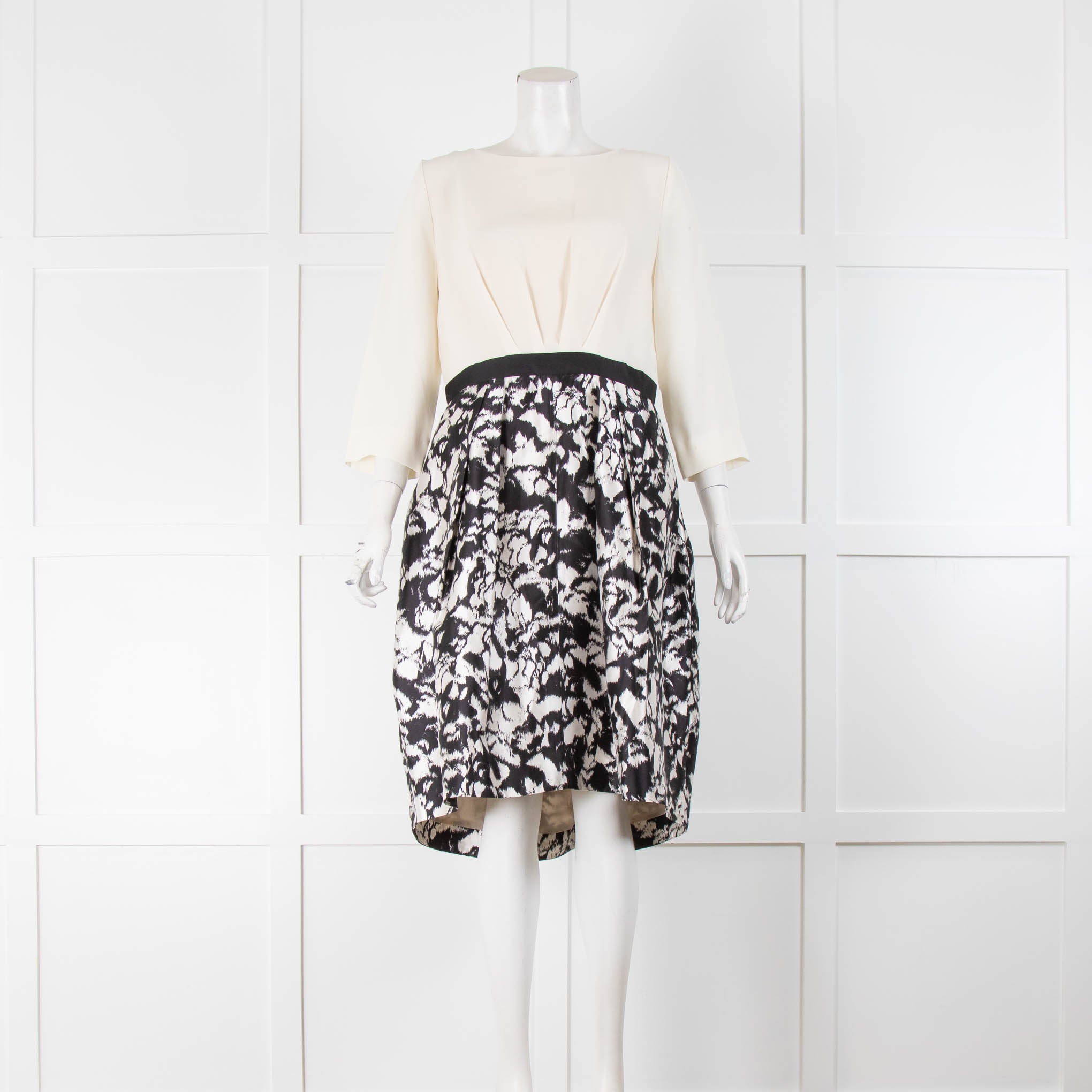 Max mara black outlet and white dress