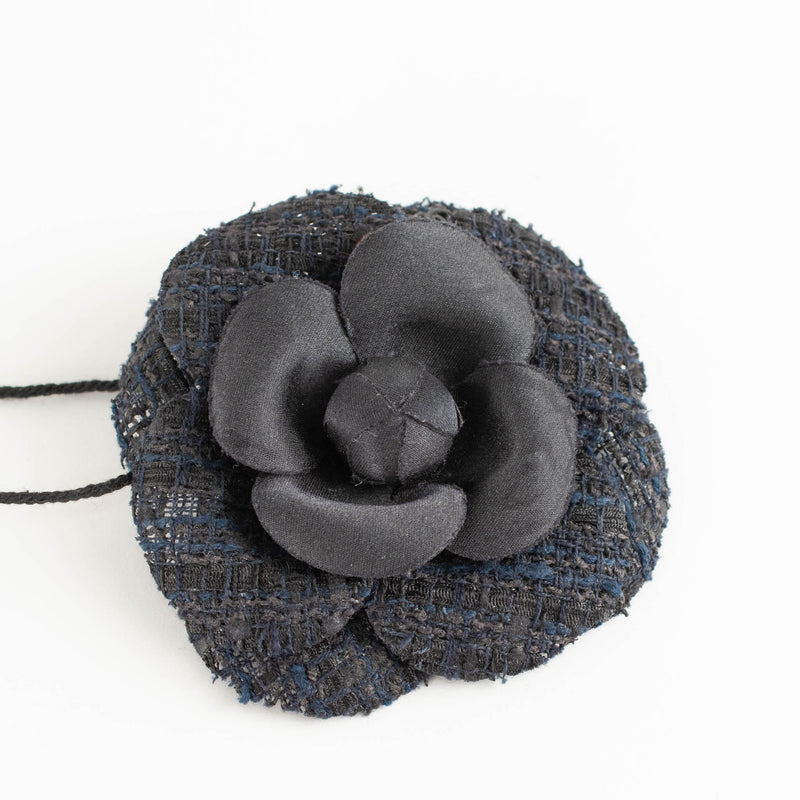 Chanel Navy Blue Tweed Middle Fabric Detail Camelia