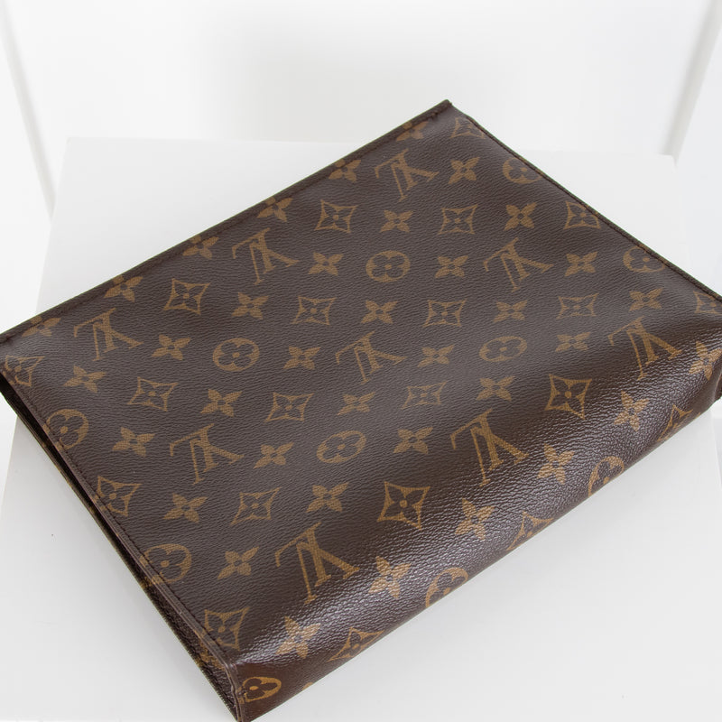 Louis Vuitton Poche Toilette MM