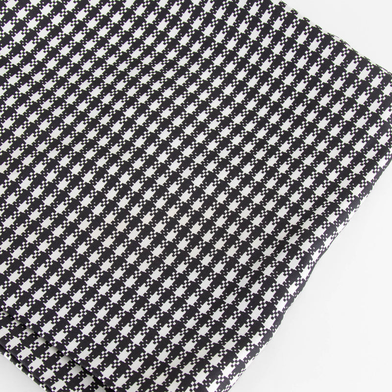 S Max Mara Black And White Houndstooth Square Silk Scarf