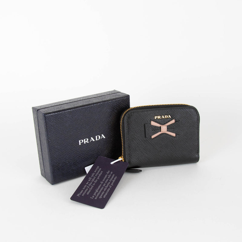 Prada black saffiano leather wallet best sale